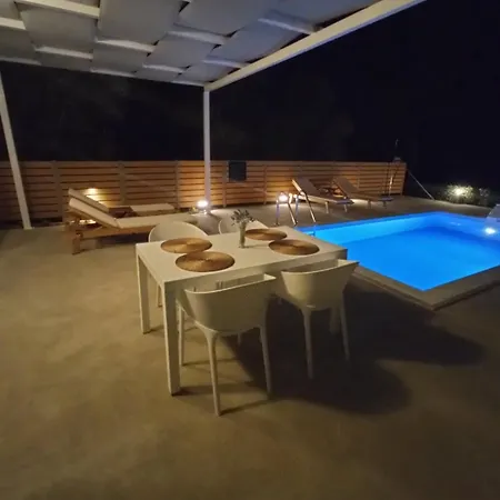 Penelope - Private Pool Near Stafilos Villa *